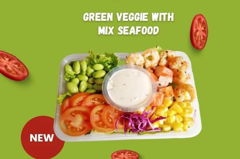 Green Veggie with Mix Seafood