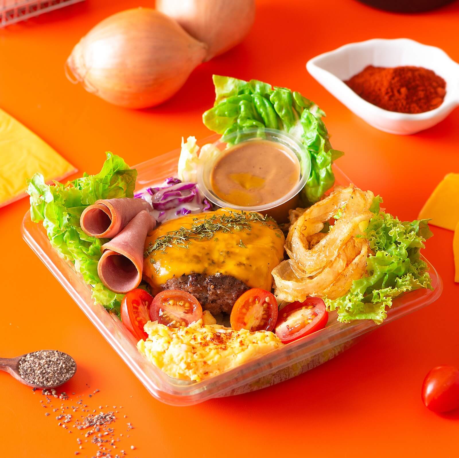 Cheese Hamburg Salad with Truffle Smokey BBQ Mayo