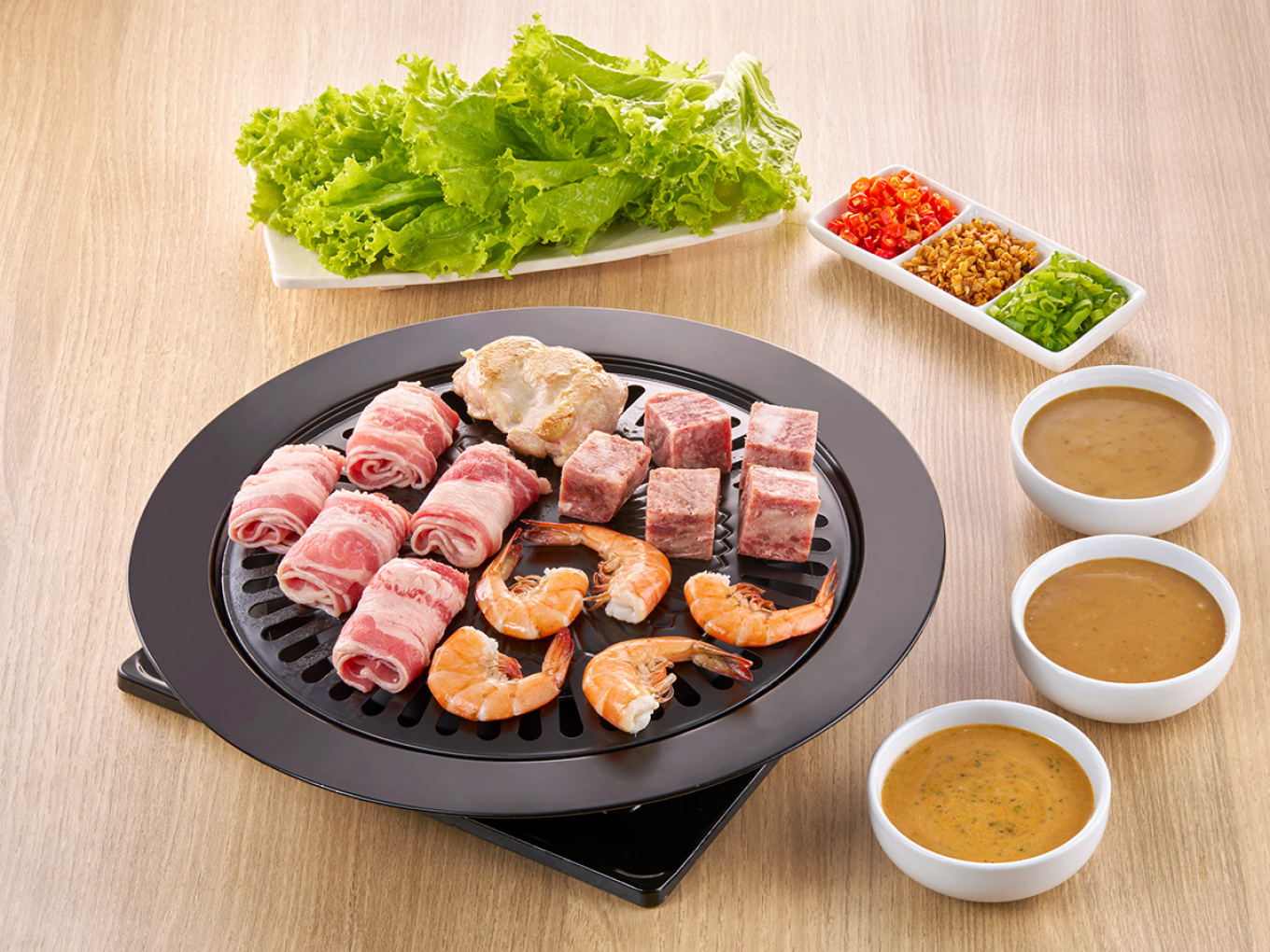 Grilled Meat with Various Roasted Sesame Sauces