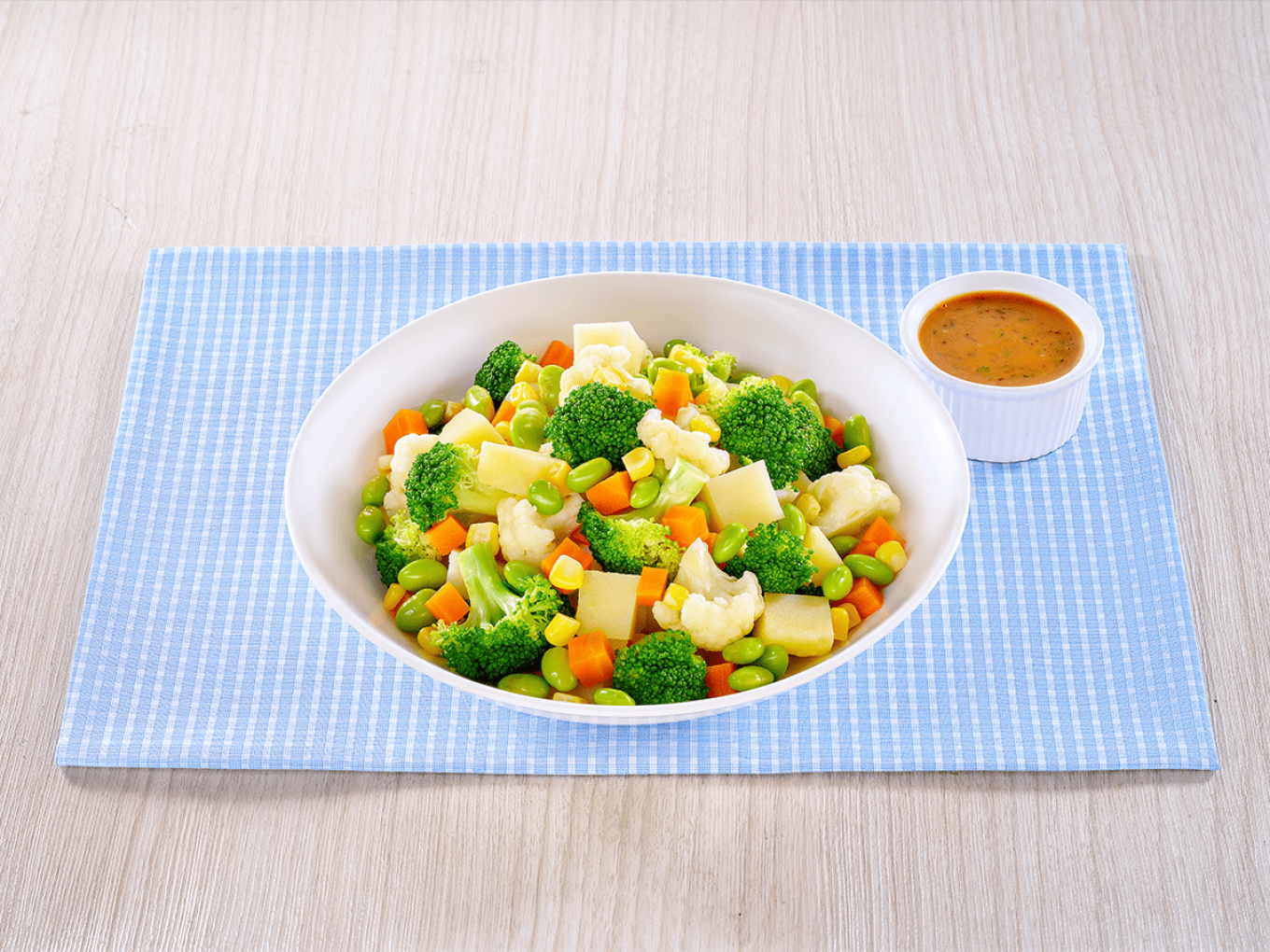 Salad Rebus dengan Dressing Wijen dan Daun Ketumbar
