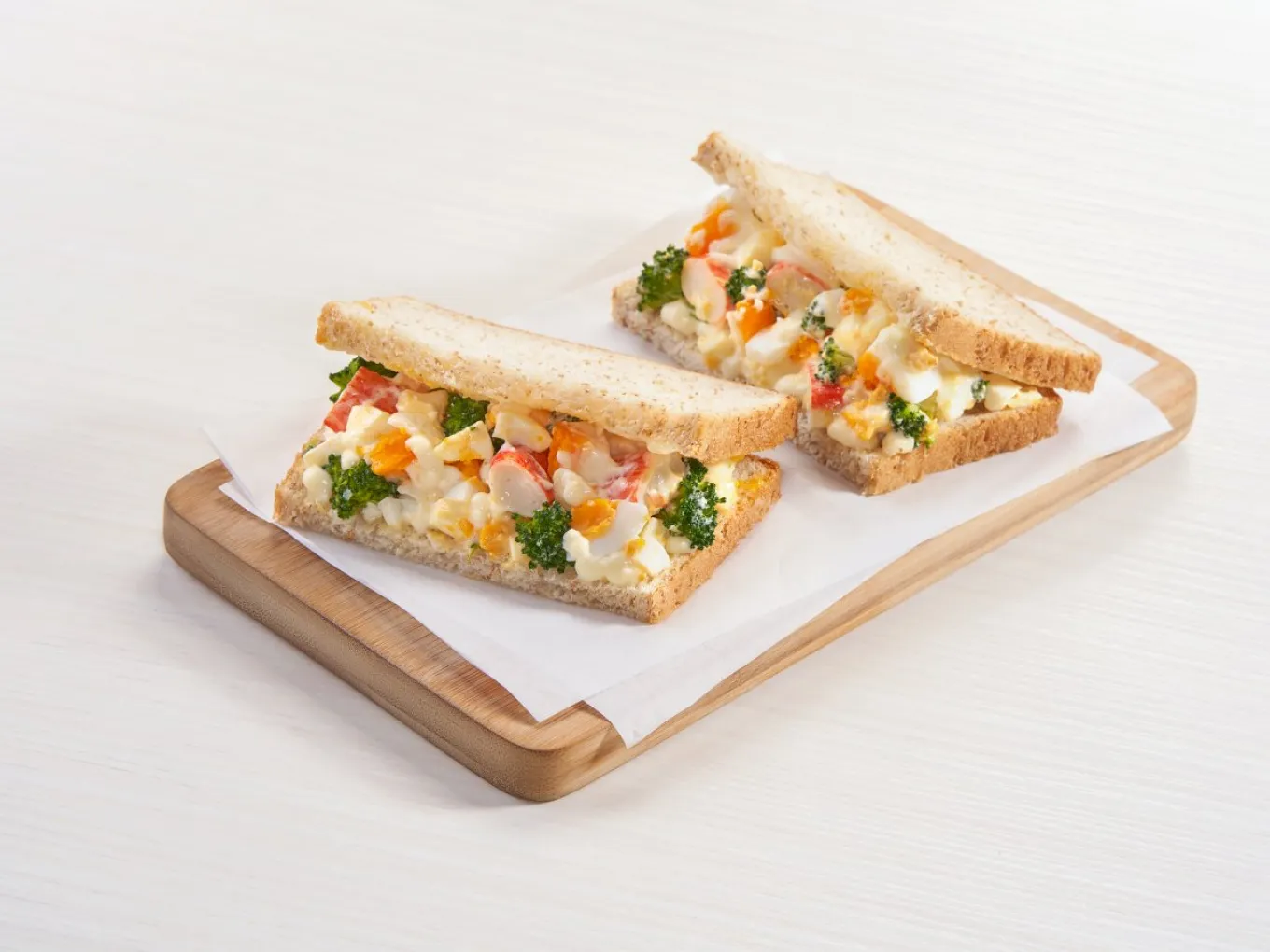 Egg and Broccoli Sandwich