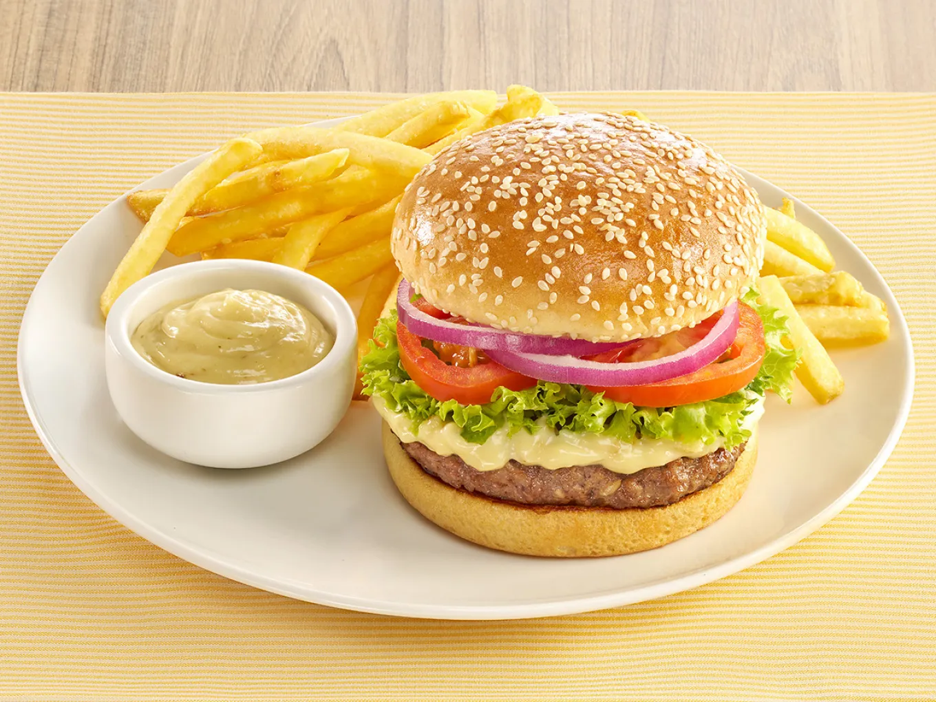 Beef Burger with Garlic Mayo