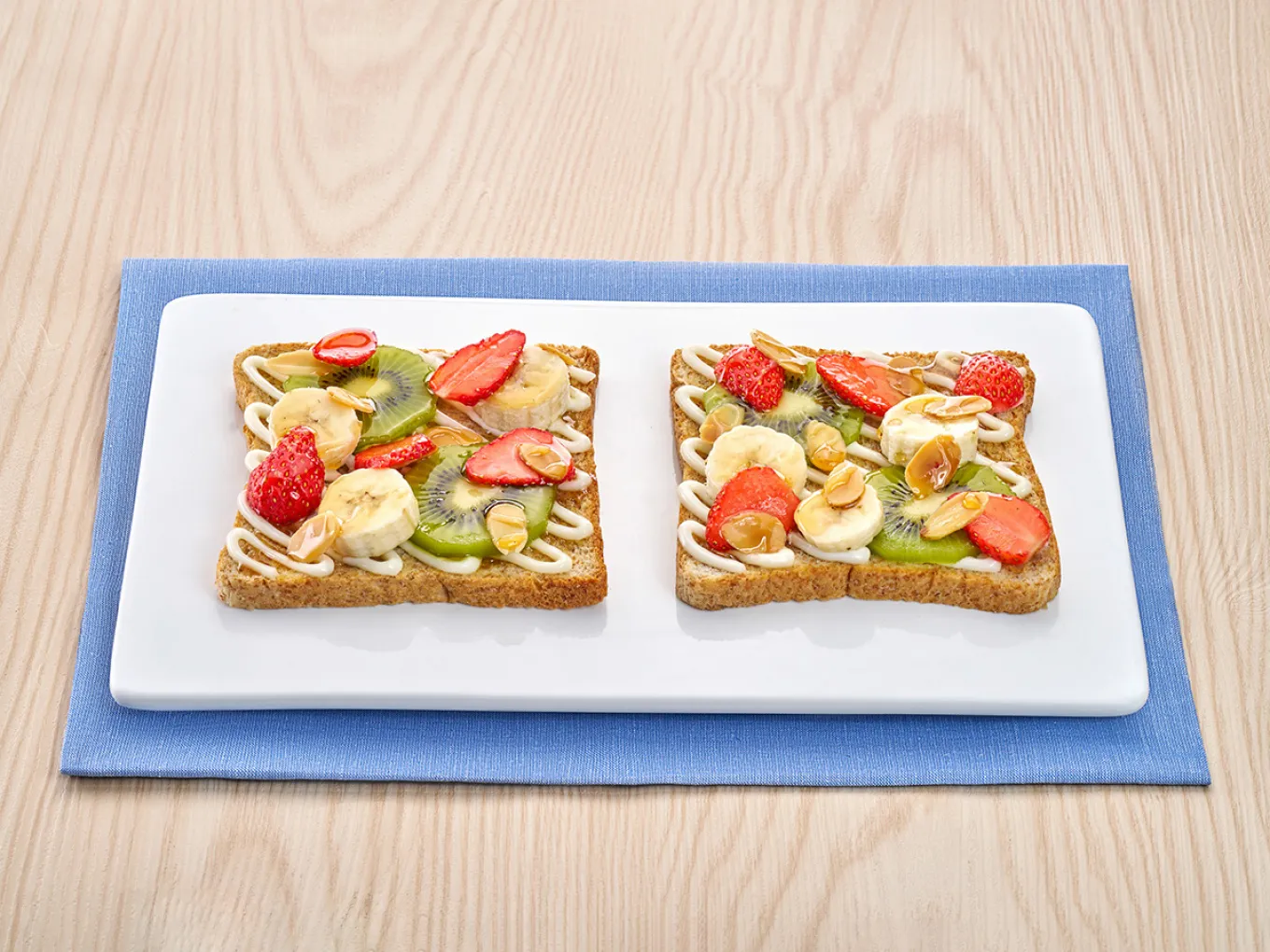 Sandwich Topping Buah dengan Yogurt